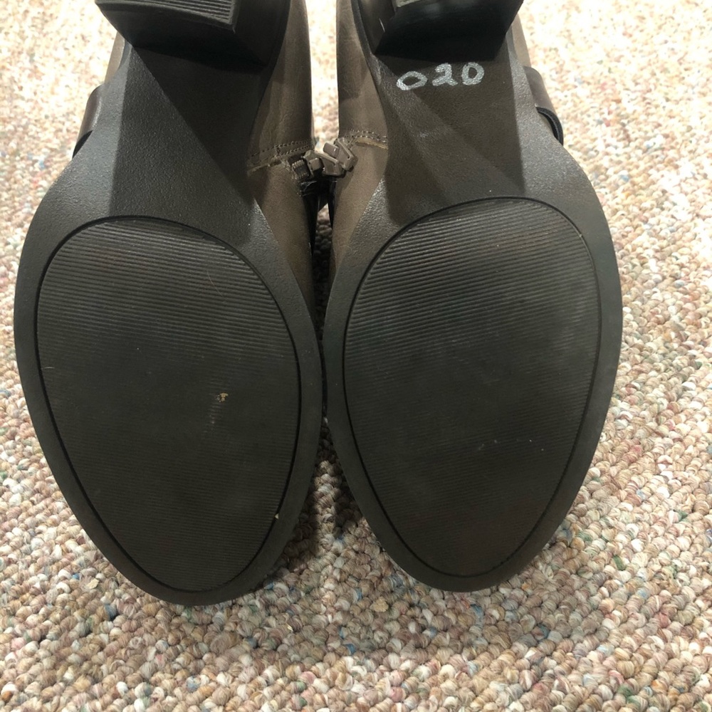 Rampage Booties - Picture 5 of 6